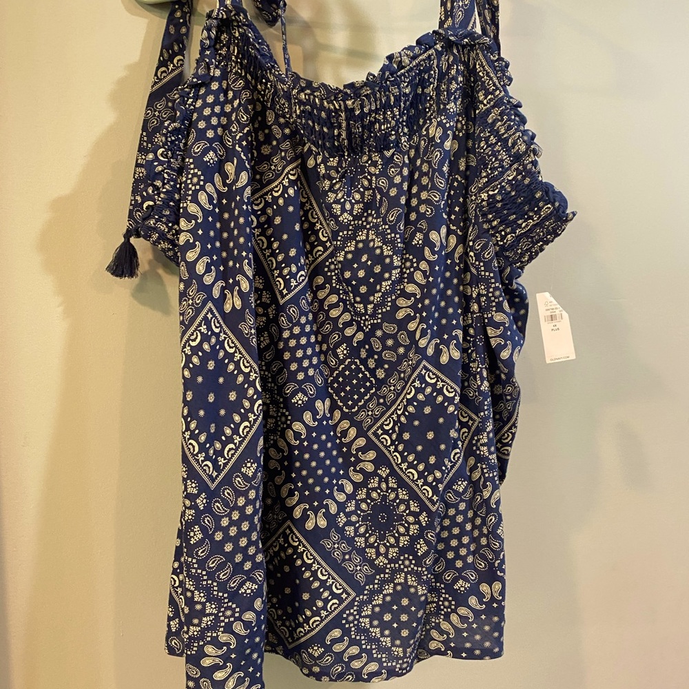 Old Navy top.  Tie top